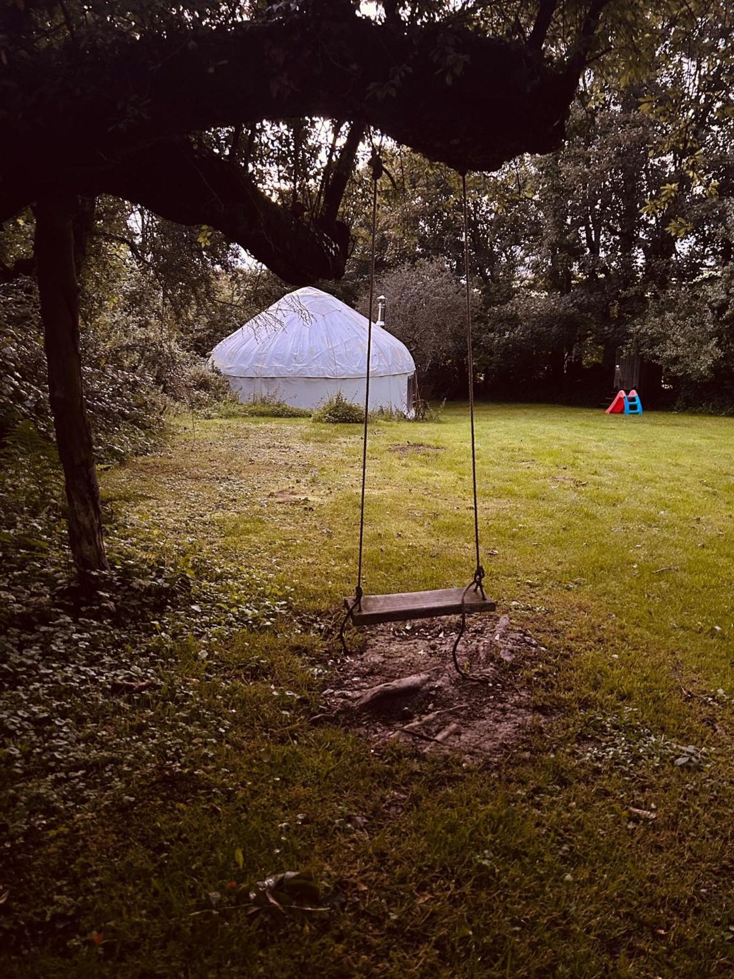 Ceridwen Glamping, Double Decker Bus And Yurts Hotel Llandysul Exterior photo
