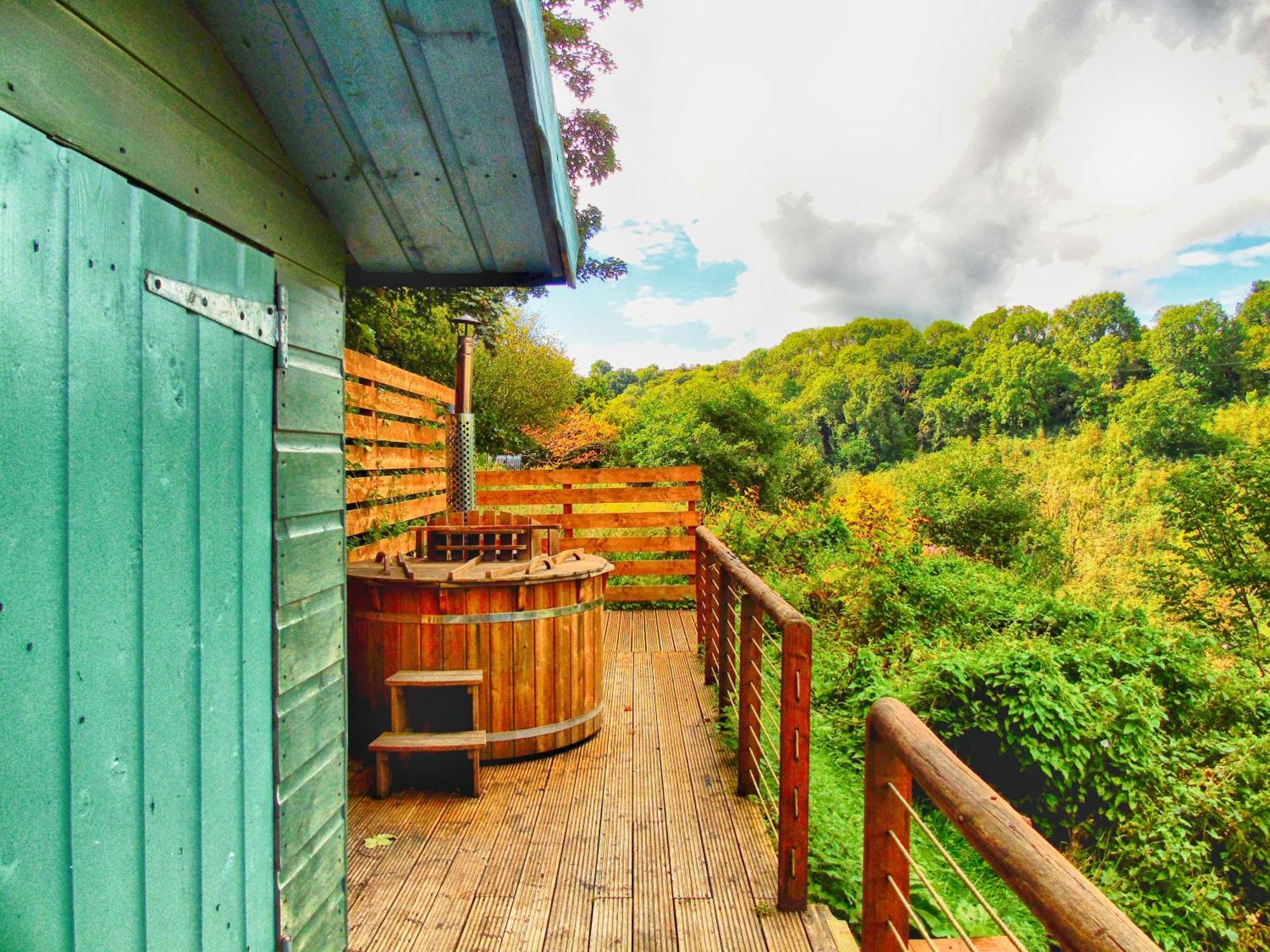 Ceridwen Glamping, Double Decker Bus And Yurts Hotel Llandysul Exterior photo